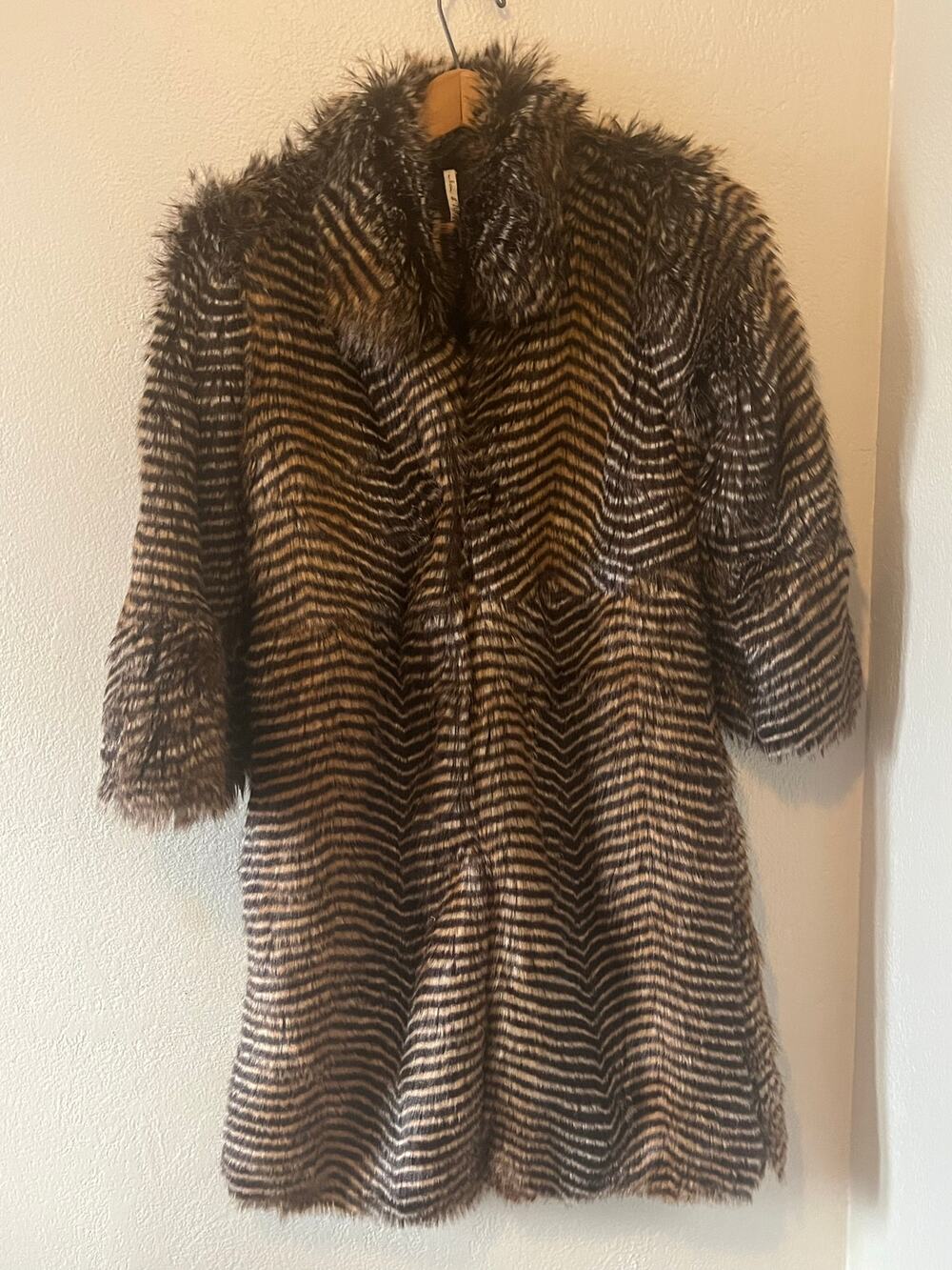 Women's Willow and Clay 3/4 Sleeve Chic Faux Fur Winter Fall Coat Jacket Size S